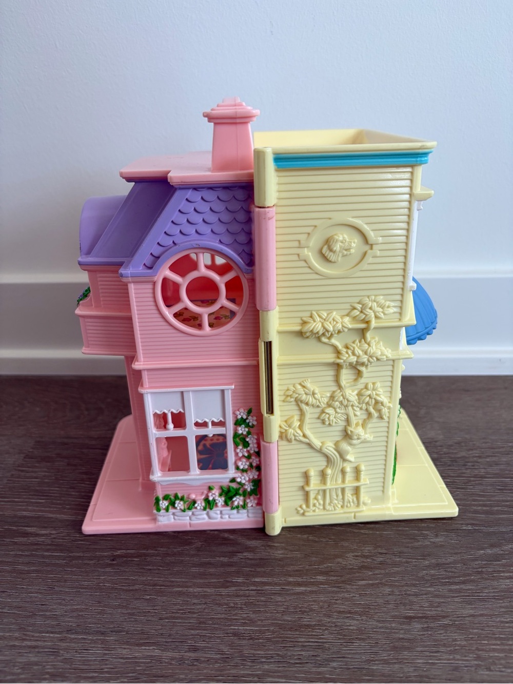 Fisher-Price Sweet Streets Pet Shop & Beauty Salon dollhouse - Picture 4 of 5